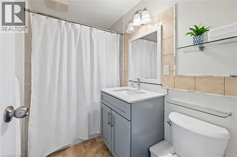 25 Britten Close Hamilton ON L9C 4J8