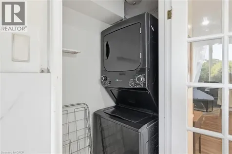 25 Britten Close Hamilton ON L9C 4J8