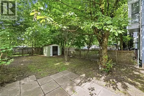 25 Britten Close Hamilton ON L9C 4J8