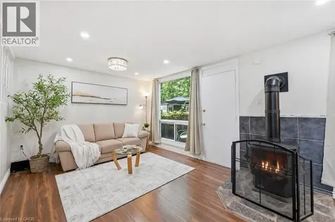 25 Britten Close Hamilton ON L9C 4J8