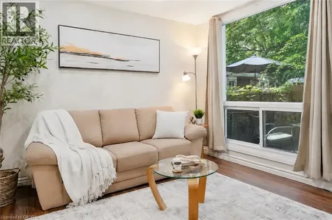 25 Britten Close Hamilton ON L9C 4J8