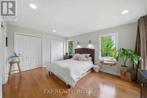 1264 Barnwell Crescent Ottawa ON K4B 1K4