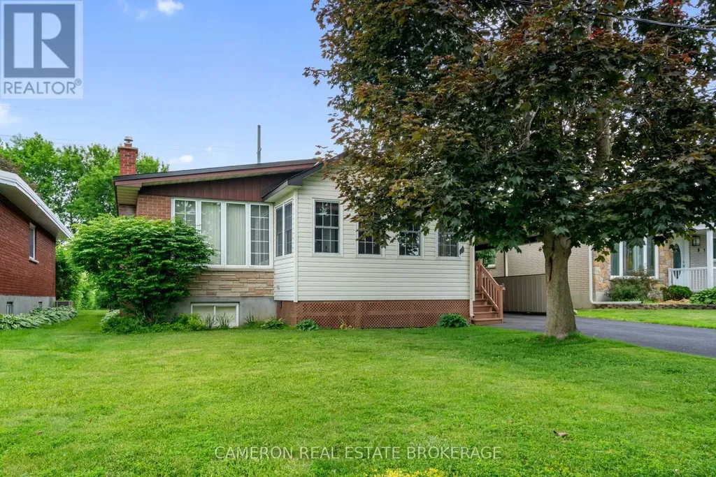 425 Danis Avenue Cornwall ON K6H 5G2