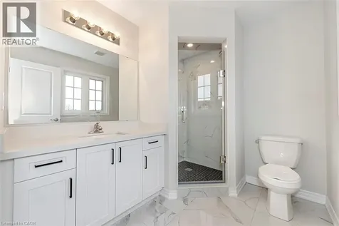 22 Linden Park Lane Hamilton ON L9A 1Y1