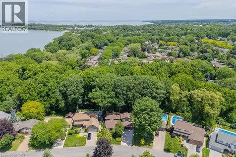 26 Butler Crescent St. Catharines ON L2M 7B3