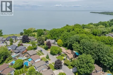 26 Butler Crescent St. Catharines ON L2M 7B3