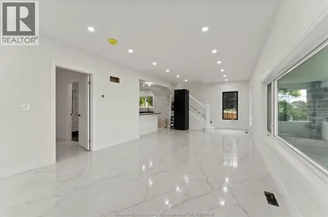305 Erie Street South Leamington ON N8H 3C7