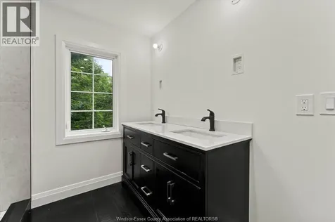 305 Erie Street South Leamington ON N8H 3C7