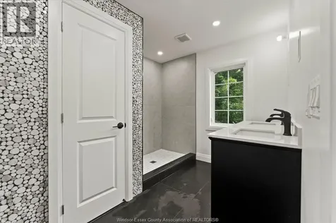 305 Erie Street South Leamington ON N8H 3C7