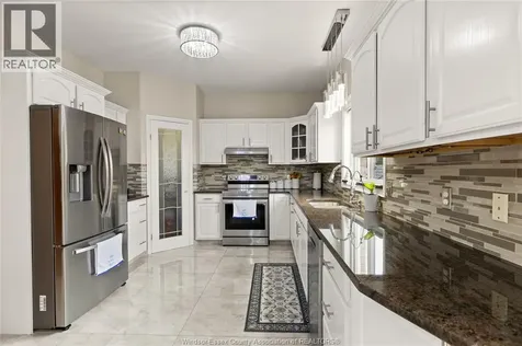 3783 Inglewood Avenue Windsor ON N9E 4P4