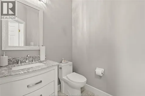 3783 Inglewood Avenue Windsor ON N9E 4P4