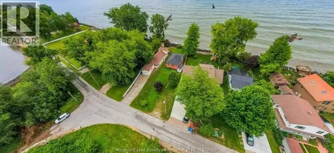 390 East Beach Leamington ON N9H 3V7