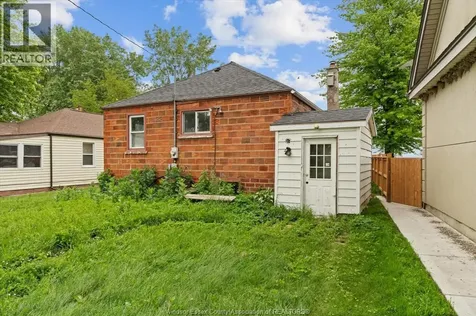 390 East Beach Leamington ON N9H 3V7