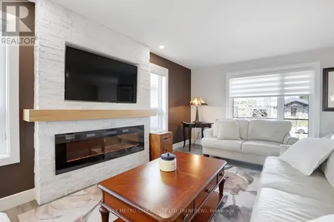 65 Noble Crescent Petawawa ON K8H 0G1