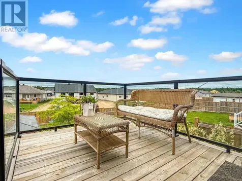 65 Noble Crescent Petawawa ON K8H 0G1