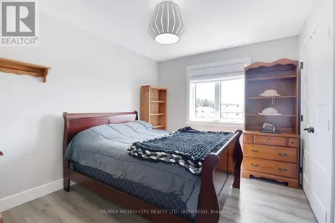 65 Noble Crescent Petawawa ON K8H 0G1