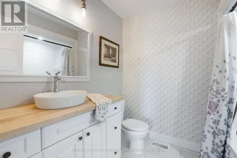 65 Noble Crescent Petawawa ON K8H 0G1