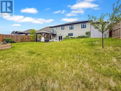 65 Noble Crescent Petawawa ON K8H 0G1