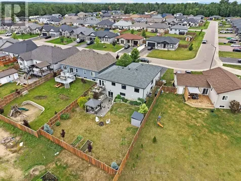 65 Noble Crescent Petawawa ON K8H 0G1