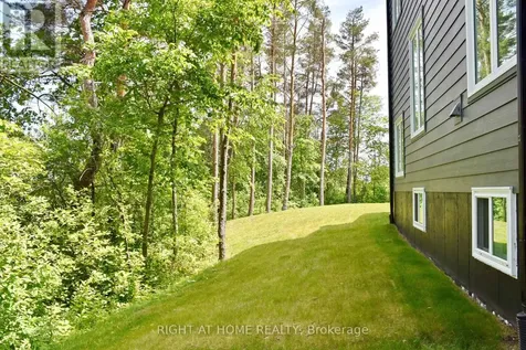 2946 County Road 92 Road Springwater ON L9Z 2X2