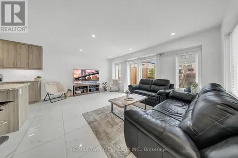 13 Pony Way Kitchener ON N2R 0R8
