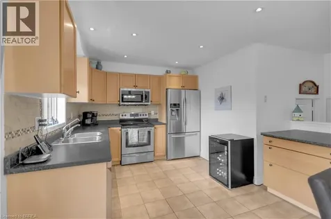 124 Blackburn Drive Brantford ON N3T 6S2