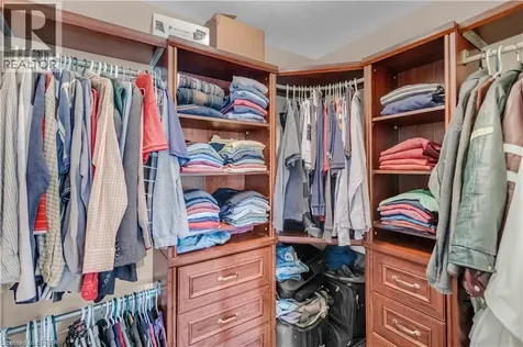 124 Blackburn Drive Brantford ON N3T 6S2