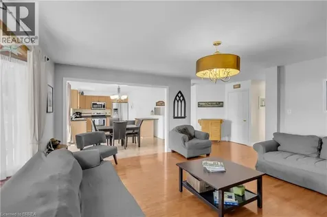 124 Blackburn Drive Brantford ON N3T 6S2