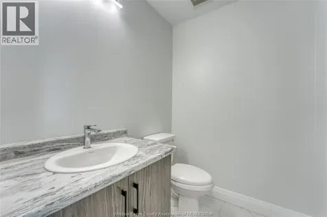 104 Eagle Street Leamington ON N8H 0G5