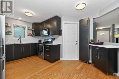 13 Candow Crescent Ottawa ON K2S 1K6