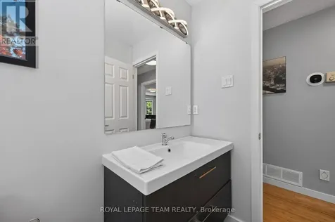13 Candow Crescent Ottawa ON K2S 1K6