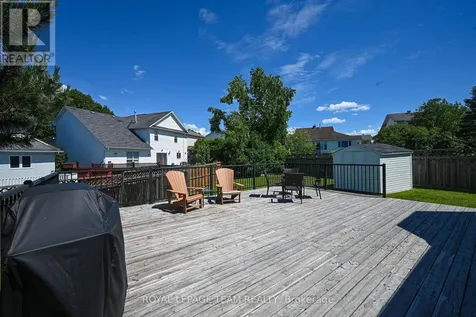 13 Candow Crescent Ottawa ON K2S 1K6