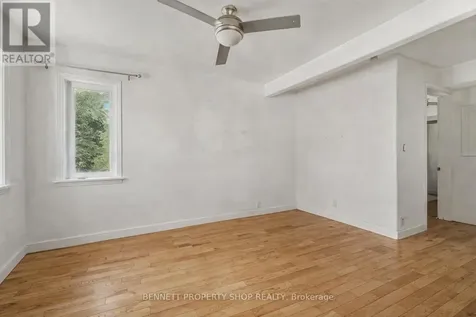 34 Hazel Street Ottawa ON K1S 1J5