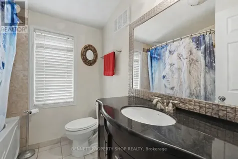 34 Hazel Street Ottawa ON K1S 1J5