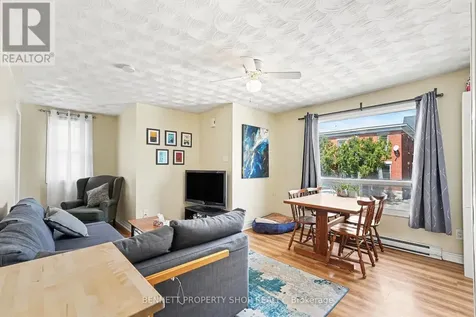 34 Hazel Street Ottawa ON K1S 1J5