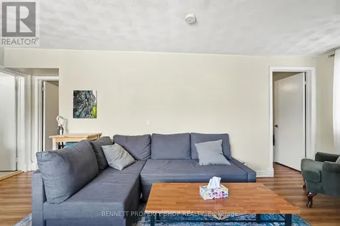 34 Hazel Street Ottawa ON K1S 1J5