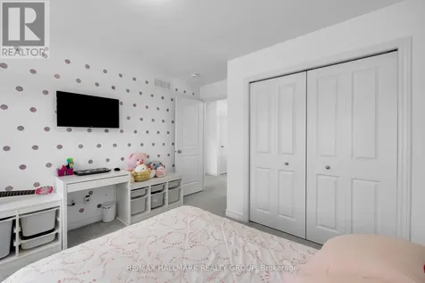 112 Crevasse Road Ottawa ON K1W 0P9