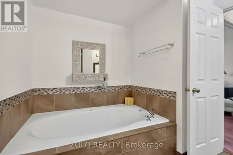 38 Central Park Drive Ottawa ON K2C 4A3