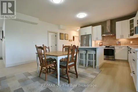 2946 92 County Road Springwater ON L9Z 2X2