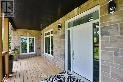 2946 92 County Road Springwater ON L9Z 2X2