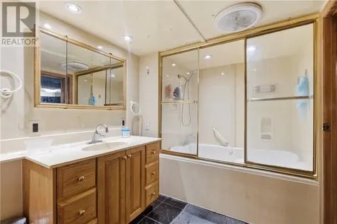 398 Bessie Avenue Sudbury ON P3C 4H5