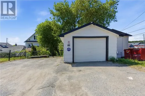 398 Bessie Avenue Sudbury ON P3C 4H5