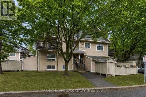 614 Tanguay Court Ottawa ON K2L 3X3