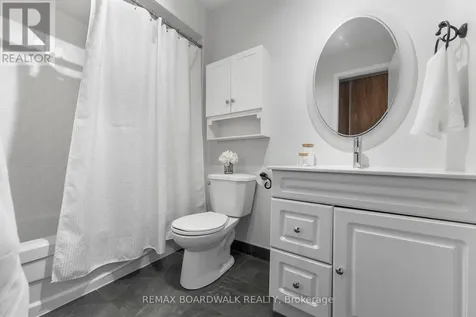 614 Tanguay Court Ottawa ON K2L 3X3