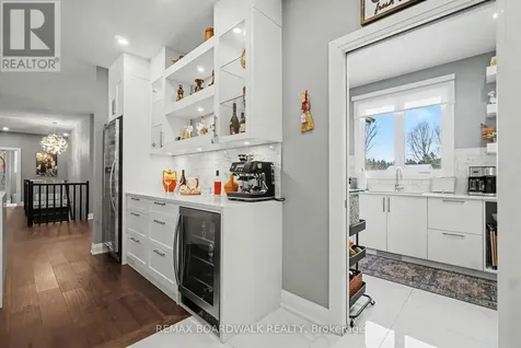 139 St Thomas Street Russell ON K0A 3H0