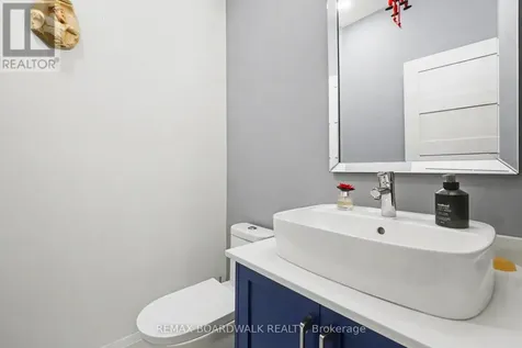 139 St Thomas Street Russell ON K0A 3H0