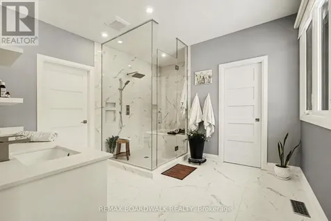 139 St Thomas Street Russell ON K0A 3H0
