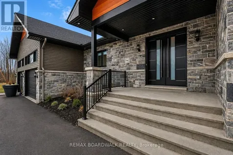 139 St Thomas Street Russell ON K0A 3H0