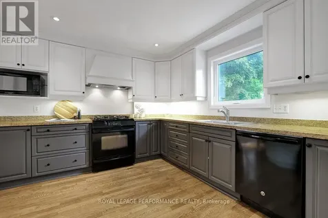 1595 Champneuf Drive Ottawa ON K1C 6B6