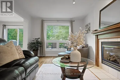 1595 Champneuf Drive Ottawa ON K1C 6B6